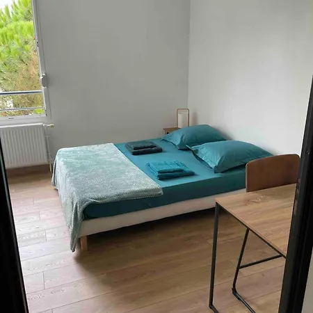 Cosy Avec Terrasse - *